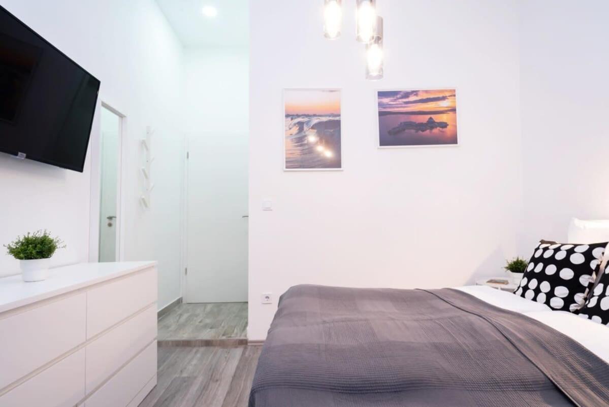 New Comfy Studio At Convenient Location Budapest Exteriör bild