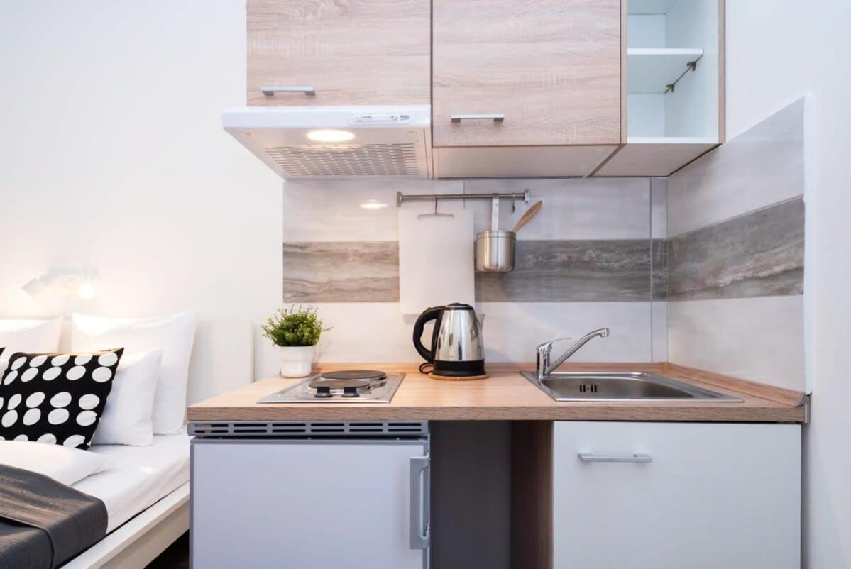 New Comfy Studio At Convenient Location Budapest Exteriör bild