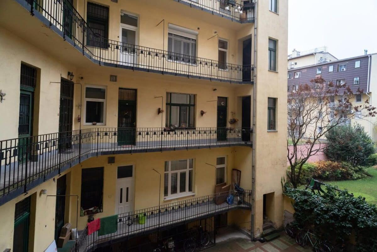 New Comfy Studio At Convenient Location Budapest Exteriör bild